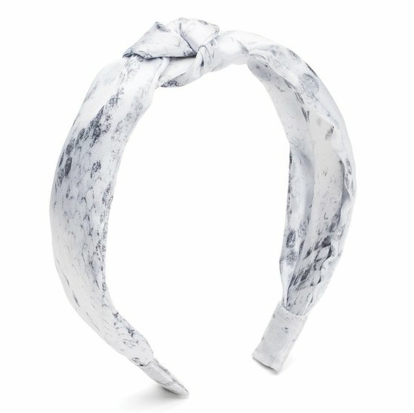 QUAY AUSTRALIA Set of 3 Top Knot Headbands in Velvet & Satin - Picture 7 of 9